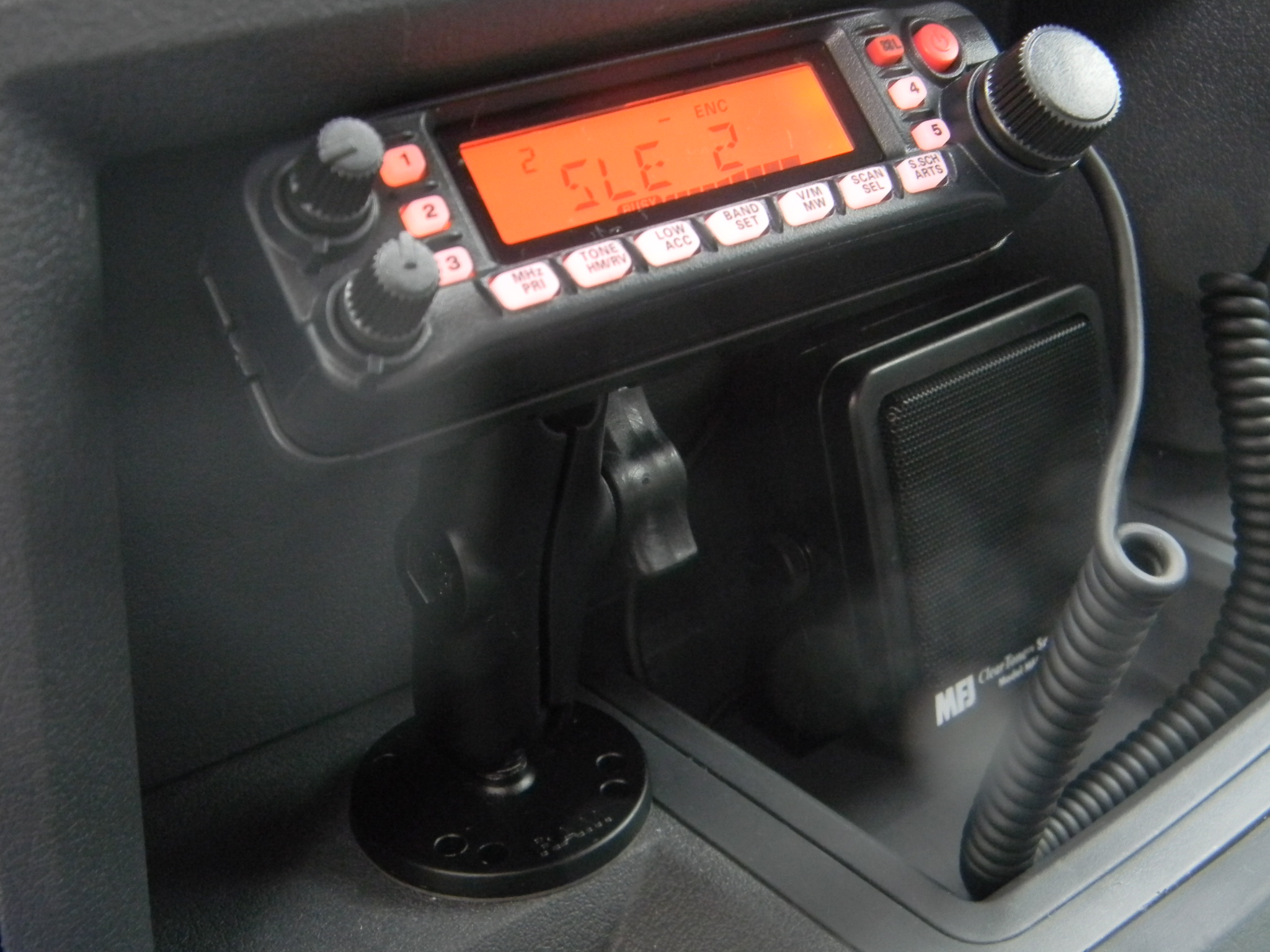 Yaesu FT-7900 Install Gallery Article